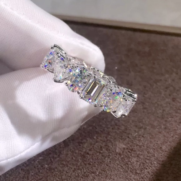 🎉Host Pick!🎉White Sapphire Eternity Band Ring - Picture 4 of 11